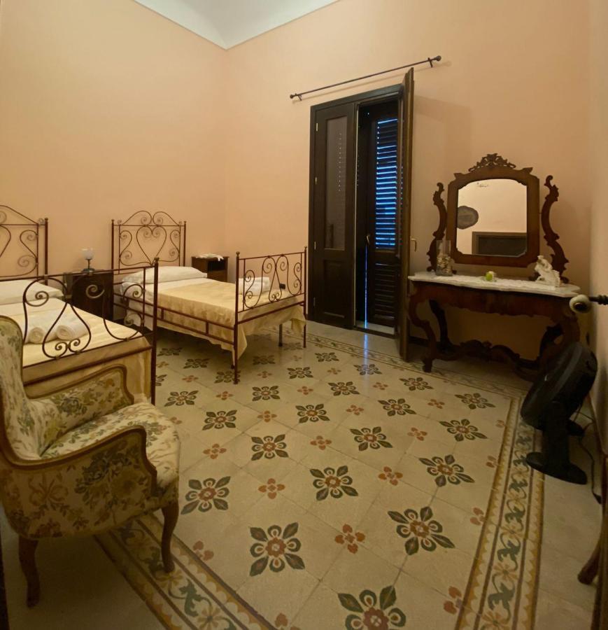 Rosarossa Vila Noto Exterior foto